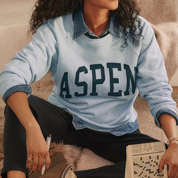 Evereve Retro Brand Long Sleeve Blue Aspen Graphic Crew Neck Sweatshirt - Picture 1 of 7